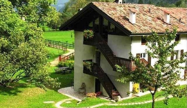 Demadonna "PUR" unit B ground floor, 50 sqm-independent entrance- 4 pax, 1 room