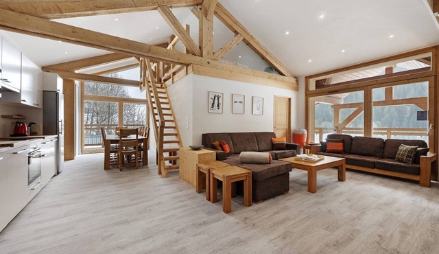 Duplex Nancroix Apartment with Mountain View, Balcony and Wi-Fi