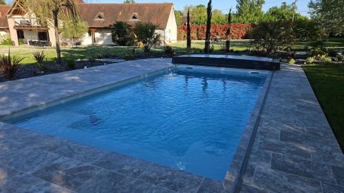 Entre vignes et Châteaux, Zoo de Beauval, Piscine, WIFI, 4 chambres, 7 lits, 4 sdb