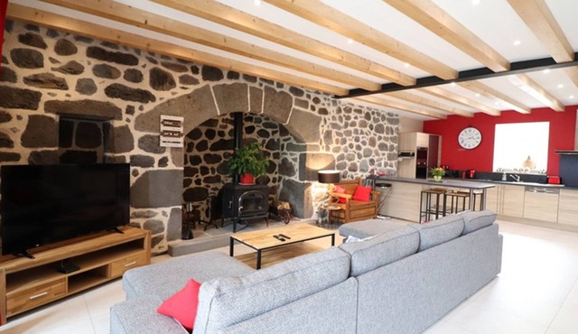 Gite Neussargues en Pinatelle, 3 bedrooms, 6 persons