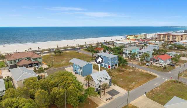 ☀️Ground Floor with Beach Views-Short Walk to Beach-Sugar Sand Cottage B☀️