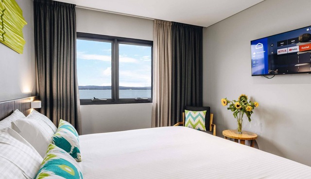 ibis Styles The Entrance