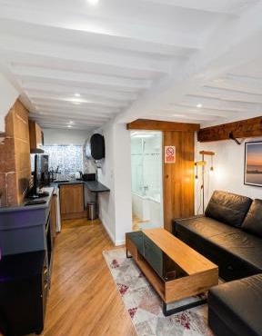 L 'iris, studio Hyper-centre, rue Arcisse de caumont, nouvelle equipe d entretien