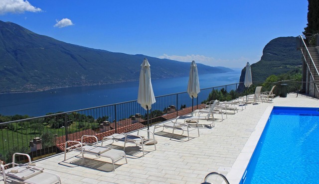 La Quiete 17 Apartment Lake View