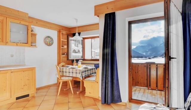 Lazzer by Interhome