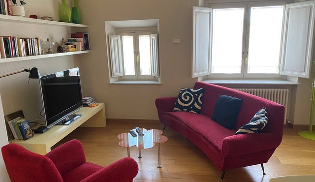 LE PALME Centro Storico - Refined, elegant, with AC, private lift and wifi
