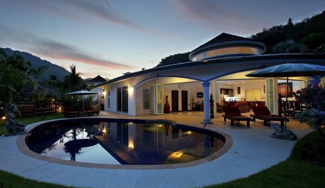 Luxurious, quiet, private Pool-Villa Eden, 7/7 housekeeper/butler