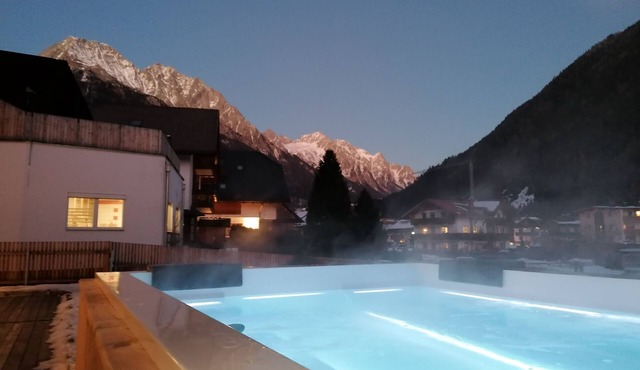 Luxury Apart. mit 2 Schlafzimmern Terrasse