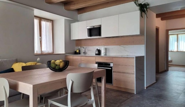 Magnolia LevicoApartment with terrace in the center of Levico Terme