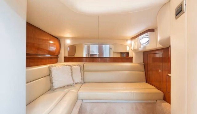 Modern 46' Yacht "Grand Admiral" 2BR + Salon Bed and 2Bath ~ Key West