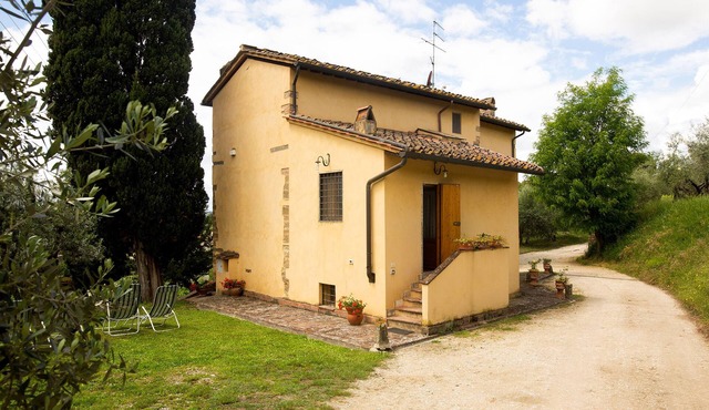 PANORAMA ON CHIANTI BEAUTIFUL HOUSE FOR FAMILIES with garden and POOL wi fi free