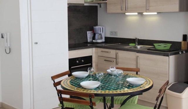 Recent apartment for 4 people in Porquerolles. Holiday vouchers.