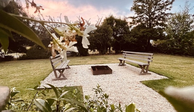 Redgate Cottage, Mudgee. Peaceful rural setting. Great place to unwind.