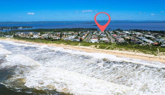 Sea Spray Retreat- Pool, Beach, Table Tennis.