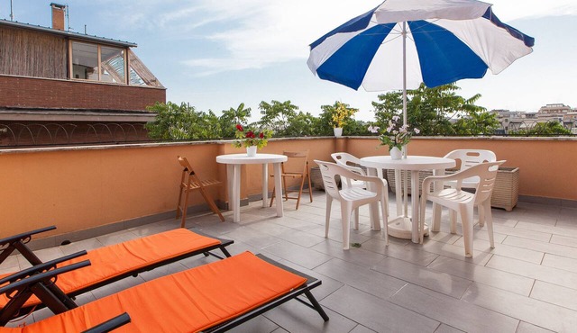 Spacious apartment in the heart of Monteverde Vecchio district close to Pamphili Park