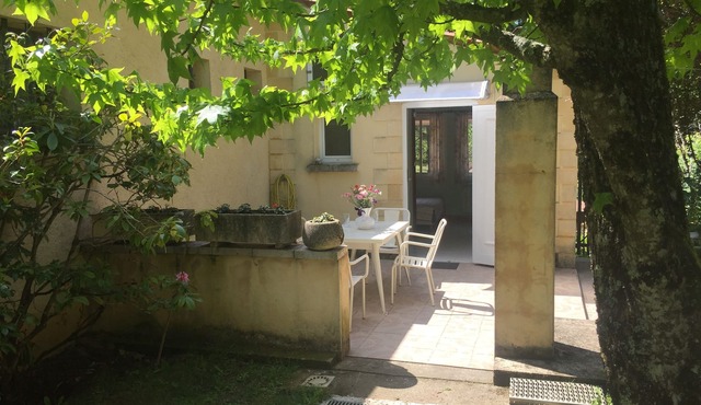 Studio in Sarlat, for a couple in search of calm