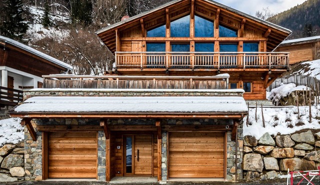 Stunning brand new three bedroom chalet in an amazing location