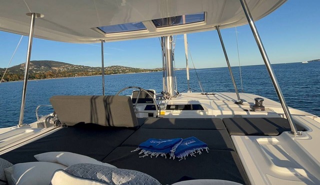 Sun-Kissed Sailing Adventure in Provence-Alpes-Côte d'Azur