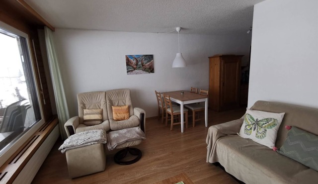 Talstrasse 57B Nr 1 Appartement/Fewo, Dusche oder Bad, WC 2 1/2 -Zimmerwohnung by Interhome