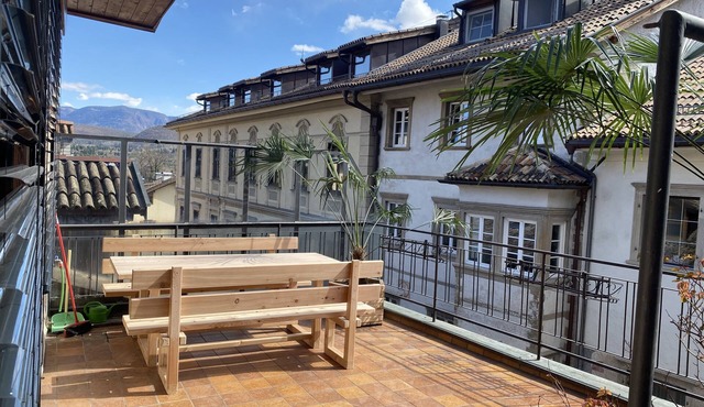 Vacation apartment in the heart of Kaltern with a terrace to fall in love with