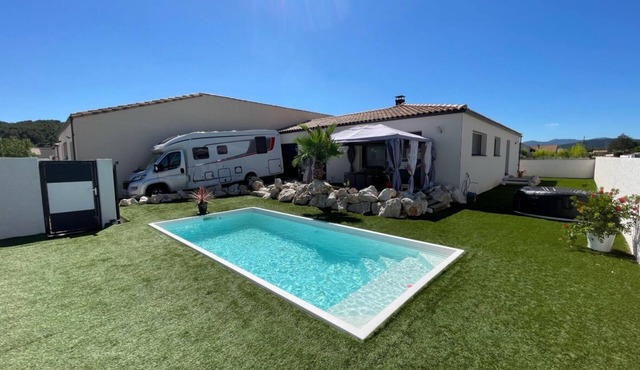 Villa 10 pers swimming pool, sea, river, mountains