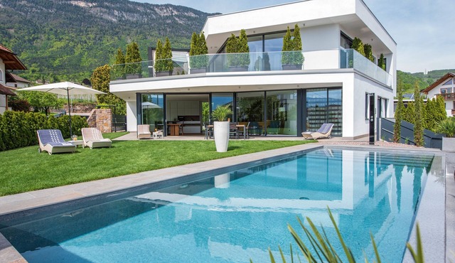 Villa Aich 5 * Appiano-your holiday home with private pool -near Kalterer See u Bozen
