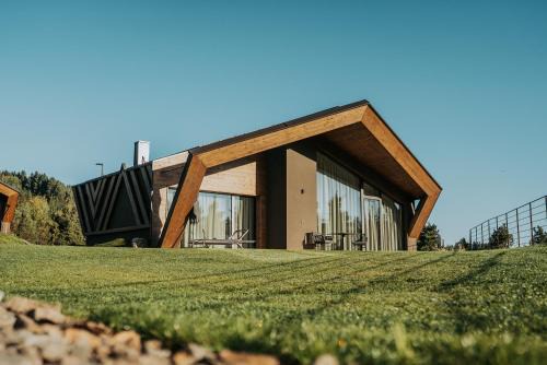x-Lodges