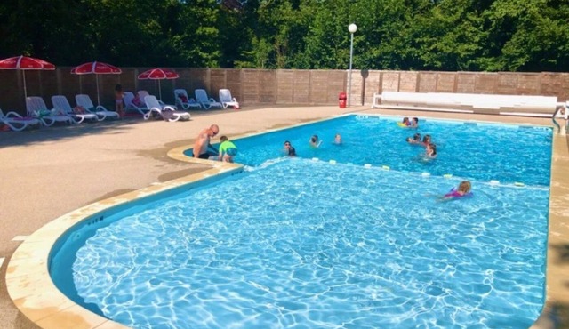 ZEcamping 4 étoiles piscine animations locatif TV BBQ 35m2 6 pers