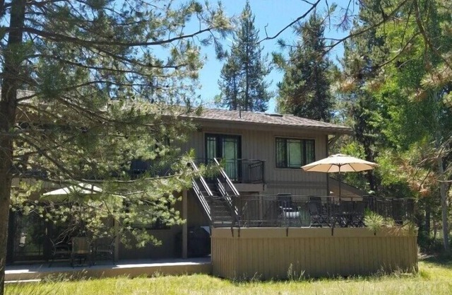 1 Goldfinch Lane | 5 BR / 5 BA, Sleeps 10