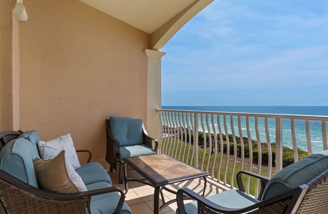 180 degree views of the white sugar sand beaches + Free Attraction Tickets!