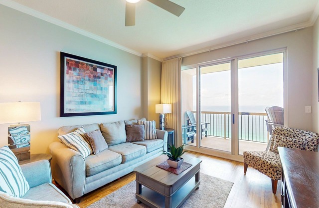 25th-floor, waterfront condo with picturesque views, pools & fitness room