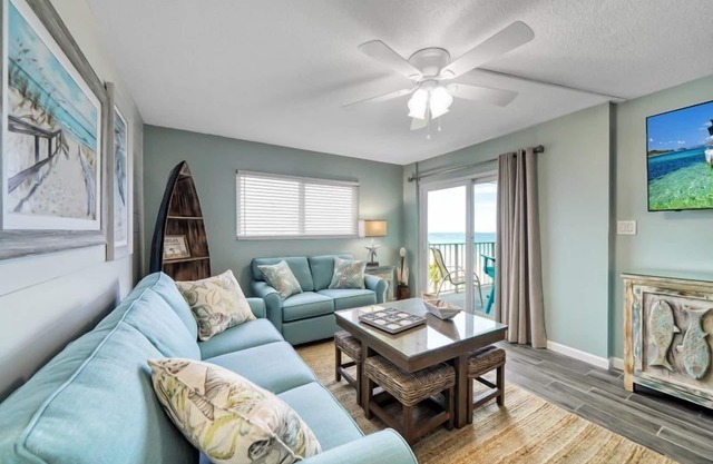 3 Bedroom Luxury Shoreline, Spacious Oceanfront Condo with Scenic View