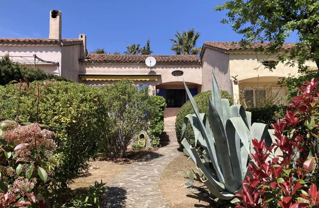 La Maison Bleue 