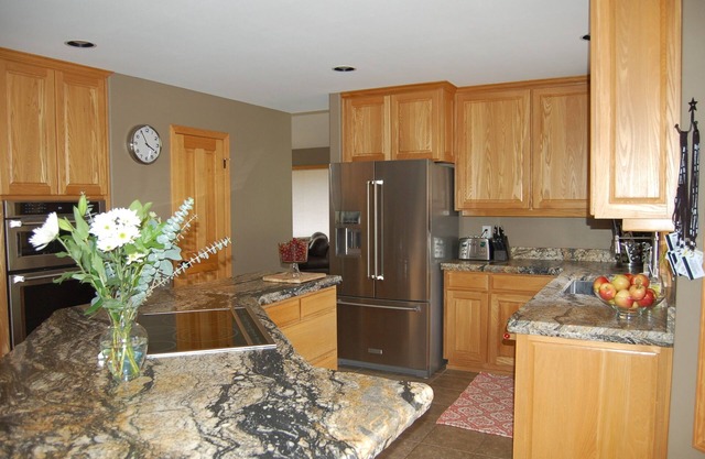 Beautiful 4 Bedroom Renovated Home with A/C; 10 SHARC Passes