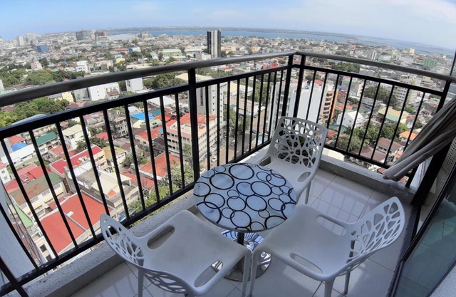Cebu City Suites Ramos Tower by P&J