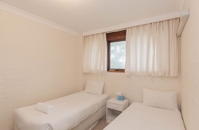 Dauphine - 3/23 Townsend Street