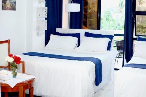 Gmb Arte Hotel R 