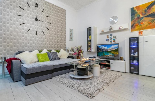 Grey Orchid Apartment - studio