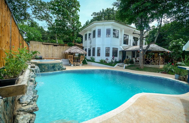 Hilltop Villa 