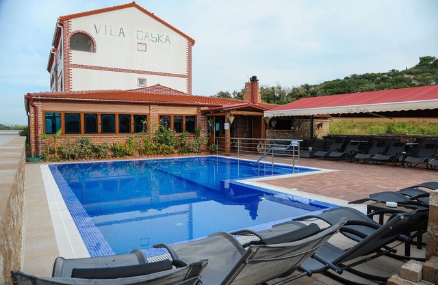 NEW LISTING! Vila Caska -ap4 - for 4 people- Zrce beach, pool, wifi, A/C