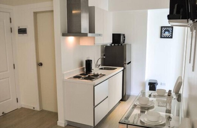 Spacious & Private 2BR @ Azure Miami 618