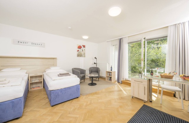 Studio apartment with garden