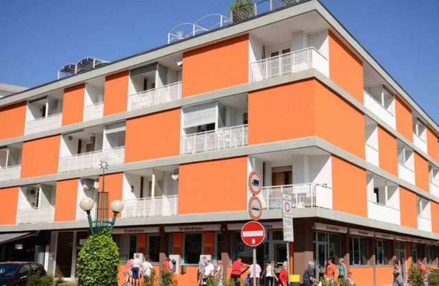 Studio with air conditioning and balcony