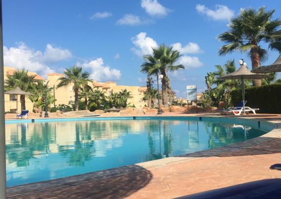 Al-Hammam Ski Chalet | شاليه مرمر بيتش3
