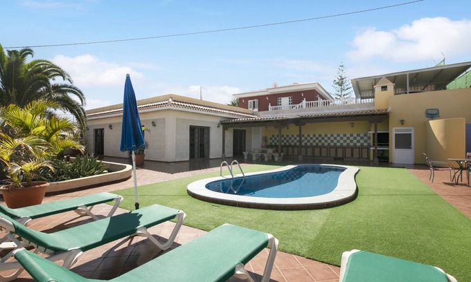 Icod de los Vinos Ski Chalet | 100 m² Chalet ∙ 3 bedrooms ∙ 6 guests