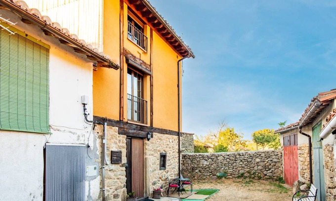 Gilgarcia House | 108 m² House ∙ 1 bedroom ∙ 2 guests