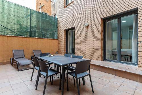 Santa Coloma de Gramenet Apartment | 121 m² Apartment ∙ 3 bedrooms ∙ 6 guests