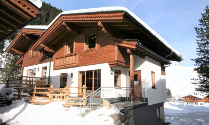 Tux Villa | 120 m² Villa ∙ 1 bedroom ∙ 9 guests