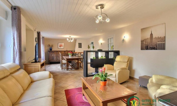 Treal House | 125 m² Gîte ∙ 5 bedrooms ∙ 6 guests