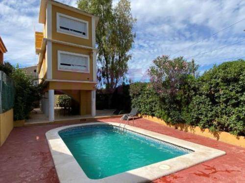 Moncada House | 132 m² House ∙ 4 bedrooms ∙ 6 guests